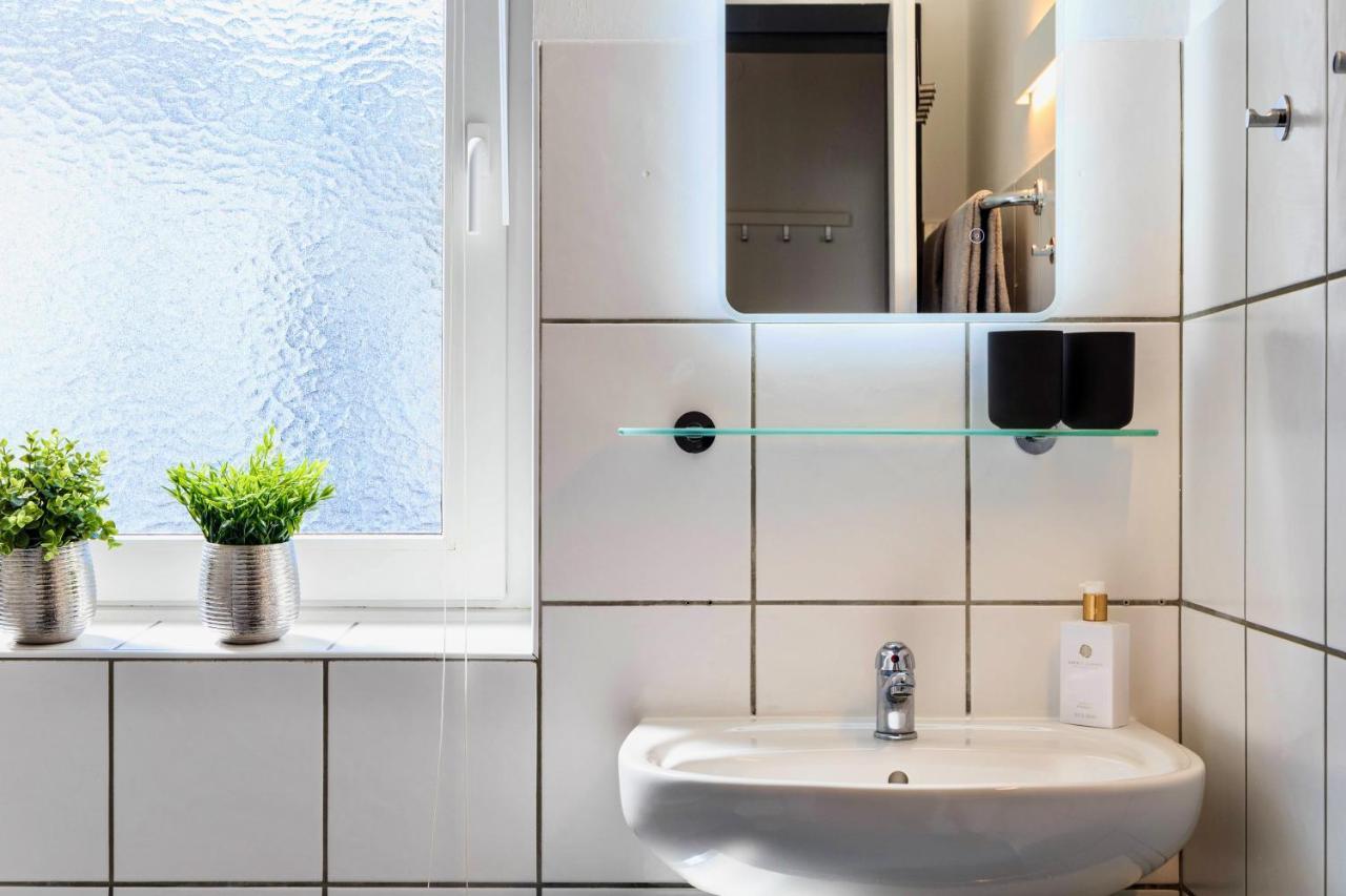 Auszeit Apartment Lakeside Mit Privatstrand フリードリヒスハーフェン エクステリア 写真