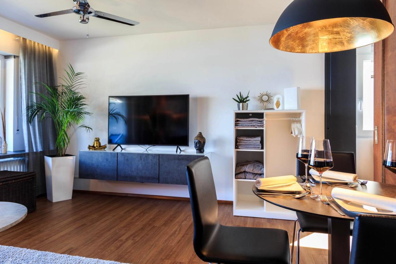 Auszeit Apartment Lakeside Mit Privatstrand フリードリヒスハーフェン エクステリア 写真